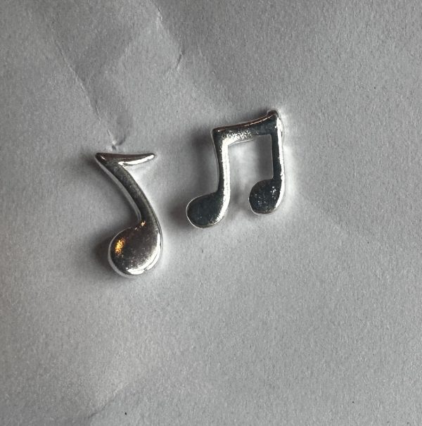 Oorbellen muzieknoot (zilverkleurig, knop)