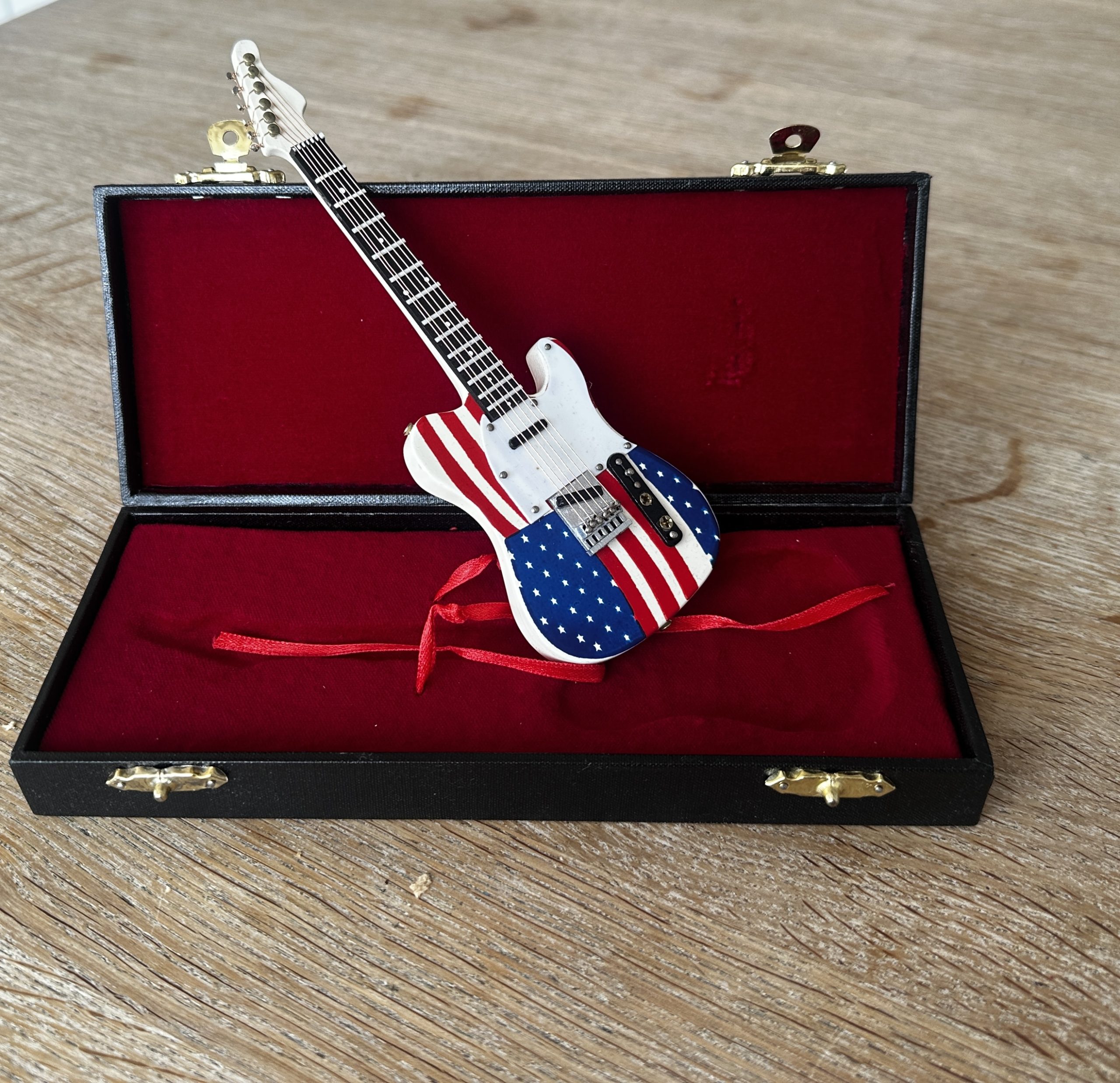 Miniatuur elektrische gitaar (USA)